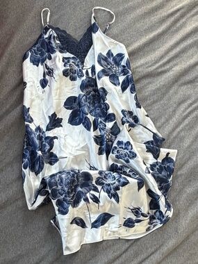 Dress Bundle Sizes M,L and XL